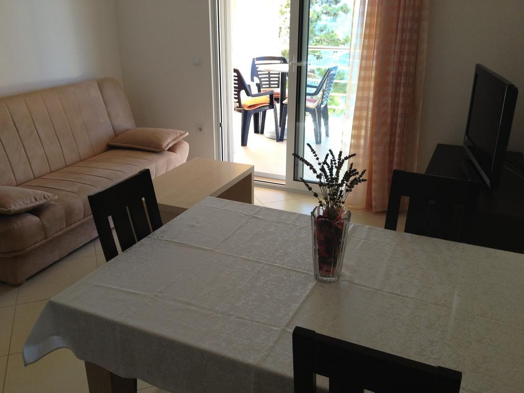Apartments Villa Amalia Omiš Dış mekan fotoğraf
