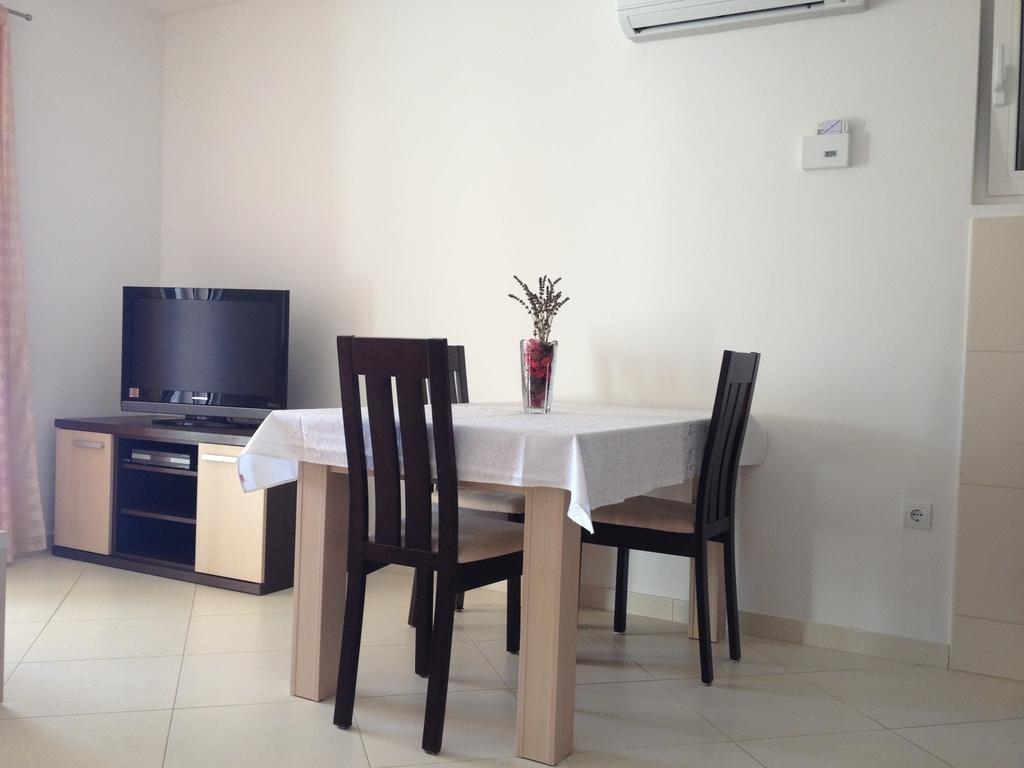 Apartments Villa Amalia Omiš Dış mekan fotoğraf