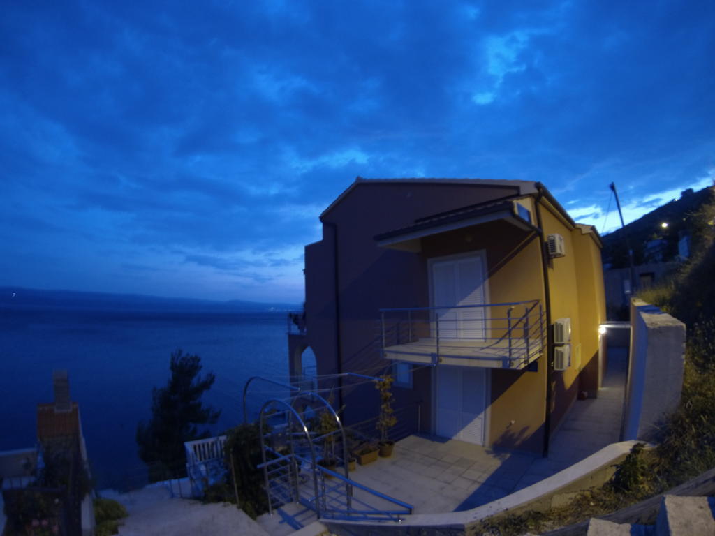 Apartments Villa Amalia Omiš Dış mekan fotoğraf