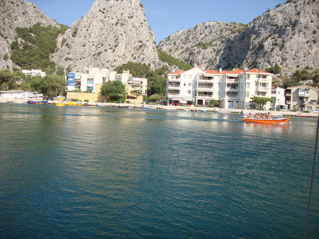 Apartments Villa Amalia Omiš Dış mekan fotoğraf