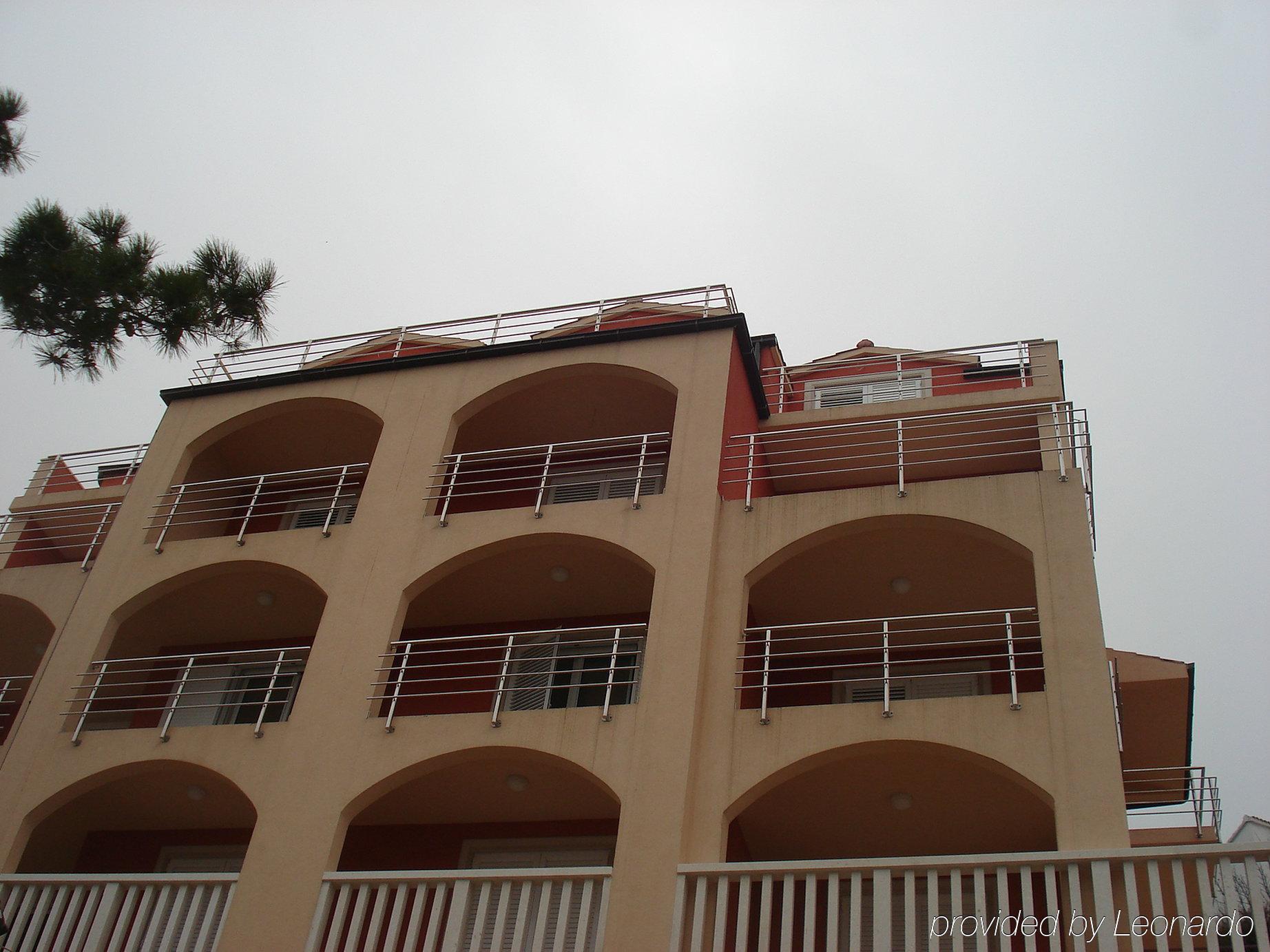 Apartments Villa Amalia Omiš Dış mekan fotoğraf